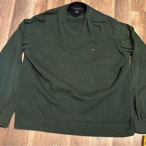 Tommy Hilfiger Men's Deep Green V-Neck Sweater